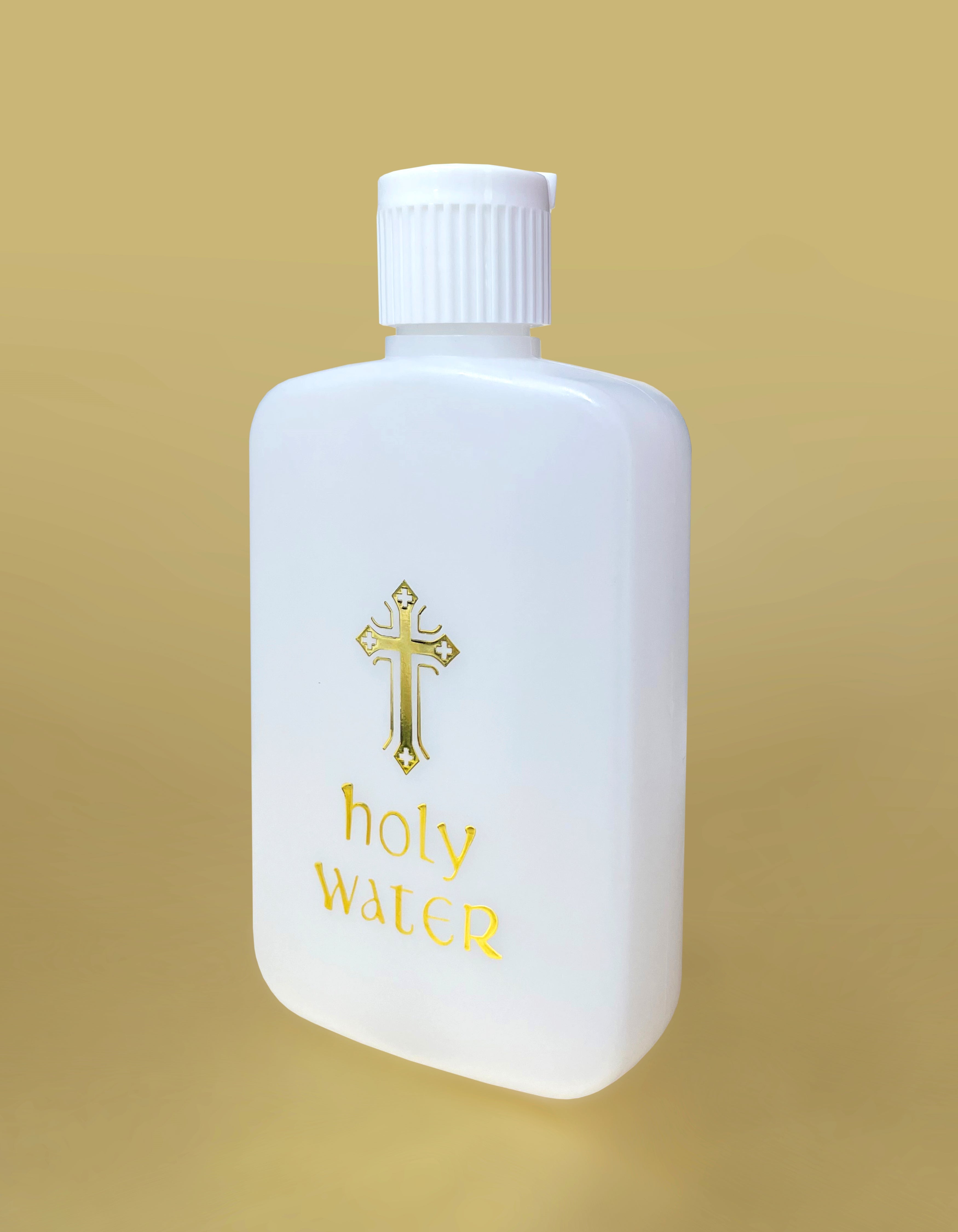Botella de plástico para agua bendita con detalles dorados y diseño de tapa de seguridad.