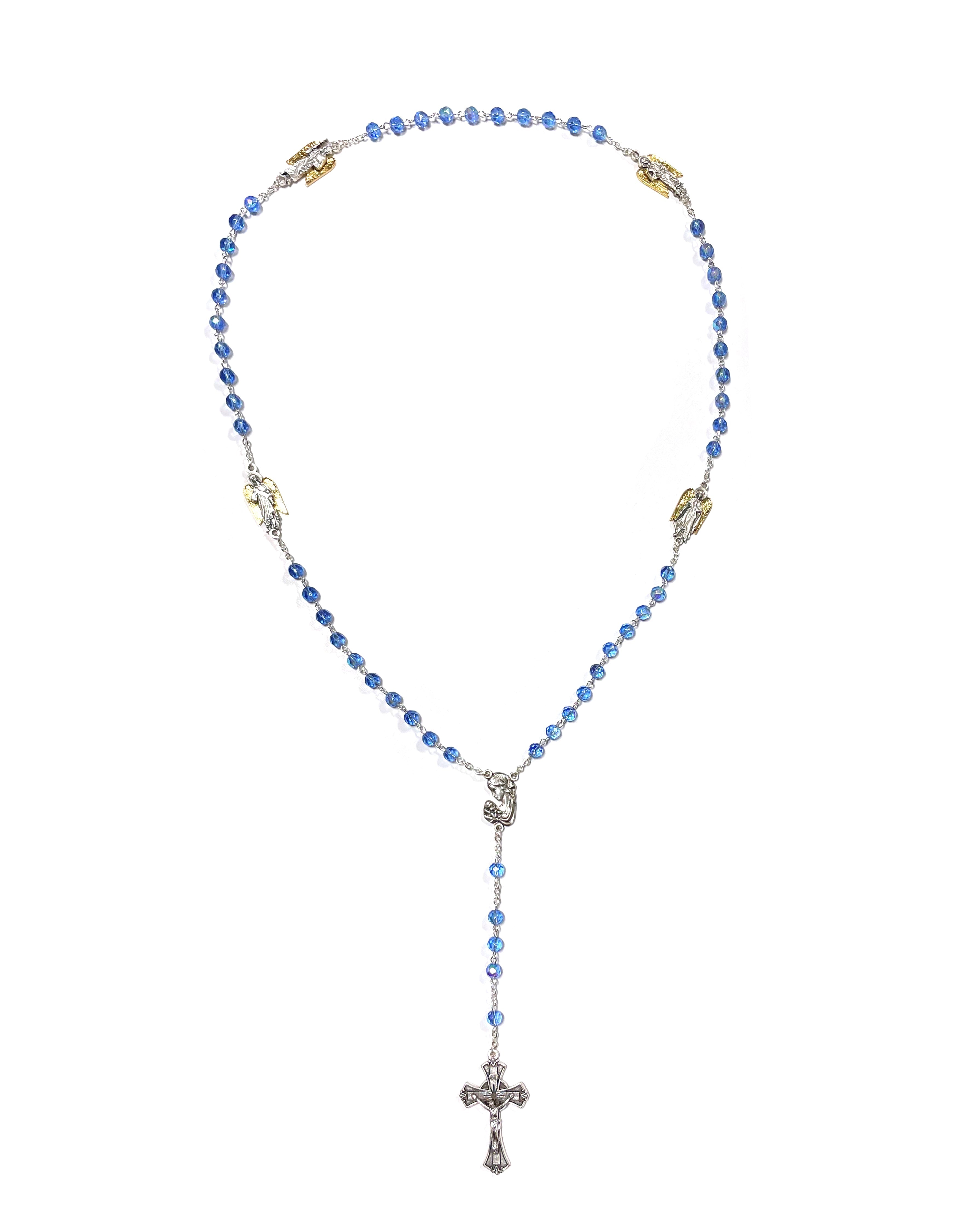 Rosario de cristal azul con medallas de los tres Arcángeles y el Ángel de la Guarda
