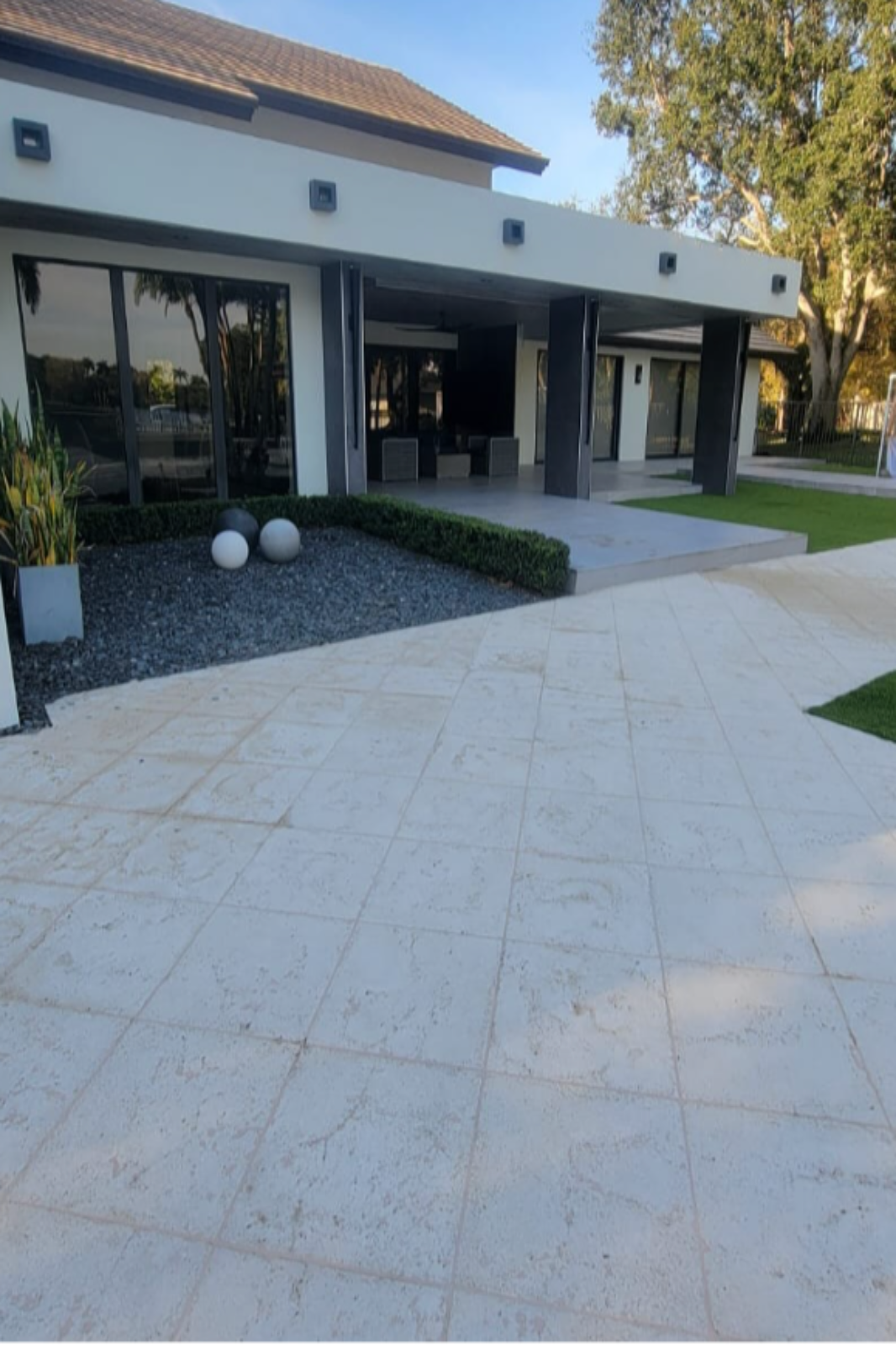 Professional Cleaning Solutions for Homes & Businesses