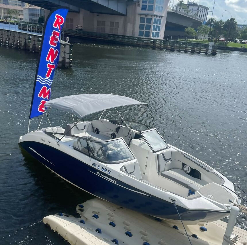 Bote con Flag