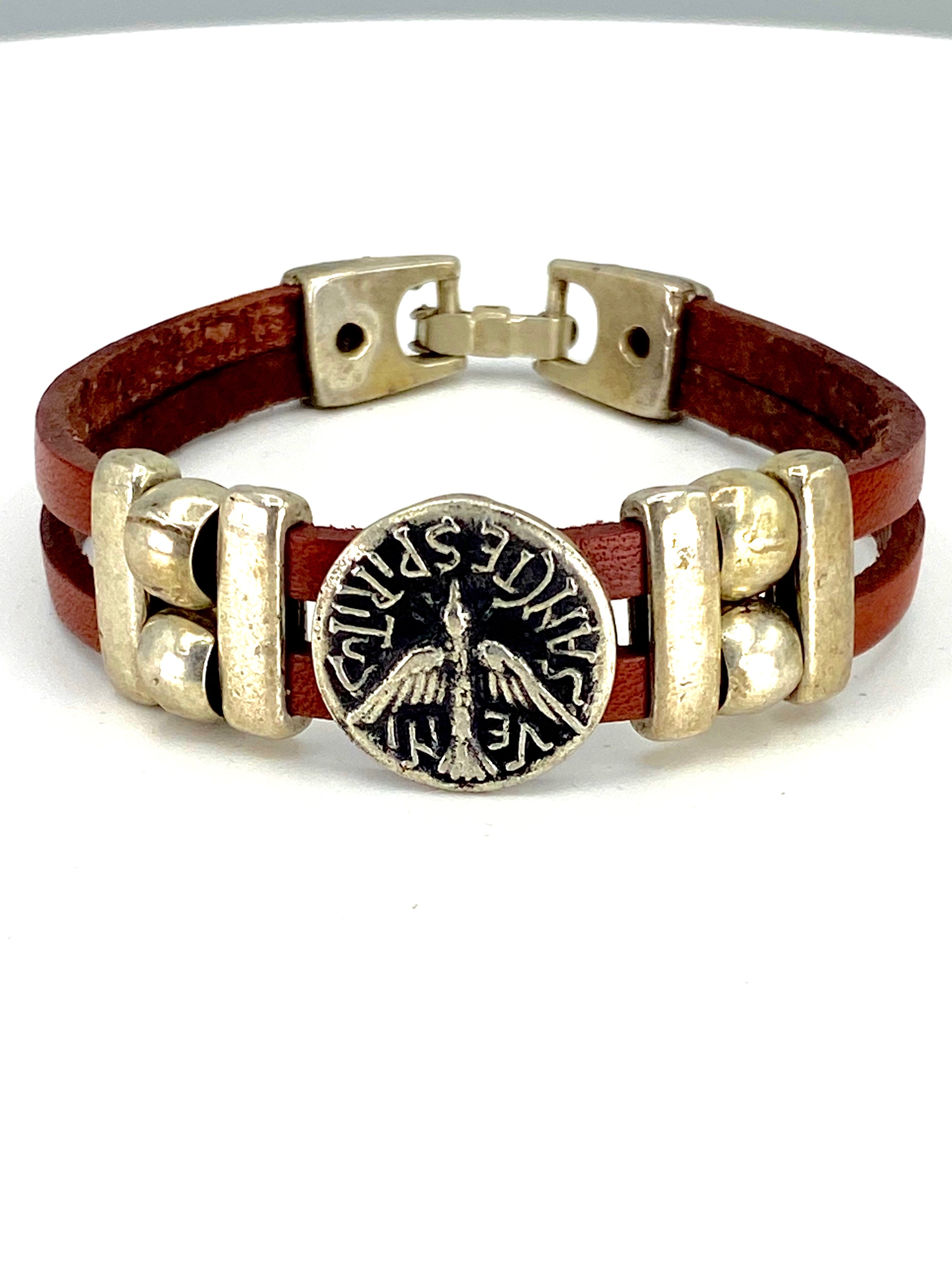 Pulsera Vintage El Espíritu Santo joyería hecha a mano con tiras de Cuero de Graciela's Collection