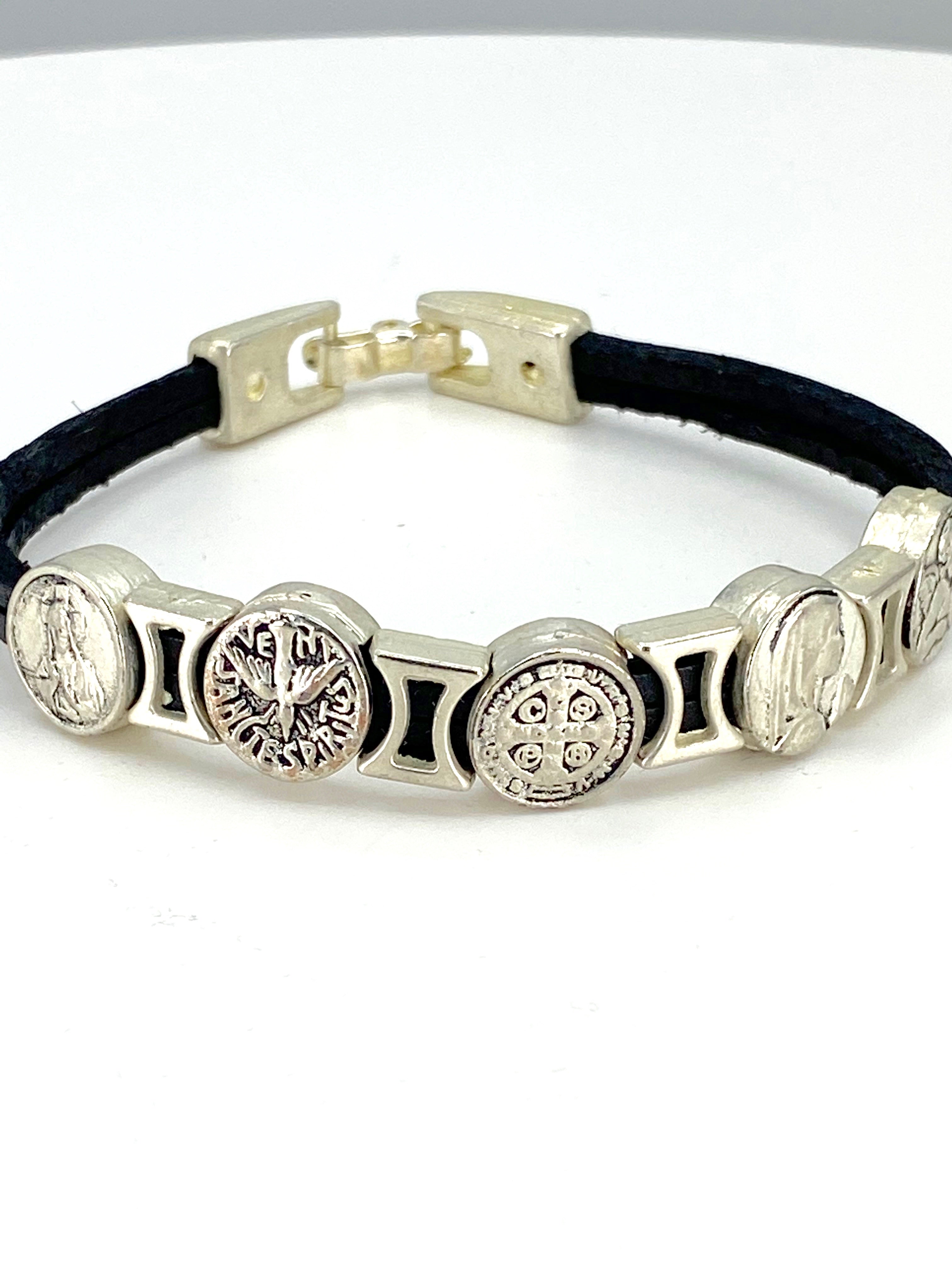Pulsera Vintage de la Virgen María, San Benito, Sagrado Corazón de Jesús, Ángel de la Guarda y El Espíritu Santo joyería hecha a mano por Graciela's Collection