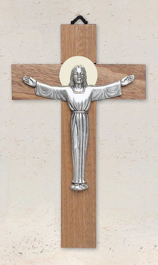 Cruz de caoba de 12" con Cristo Resucitado oxidado en plata