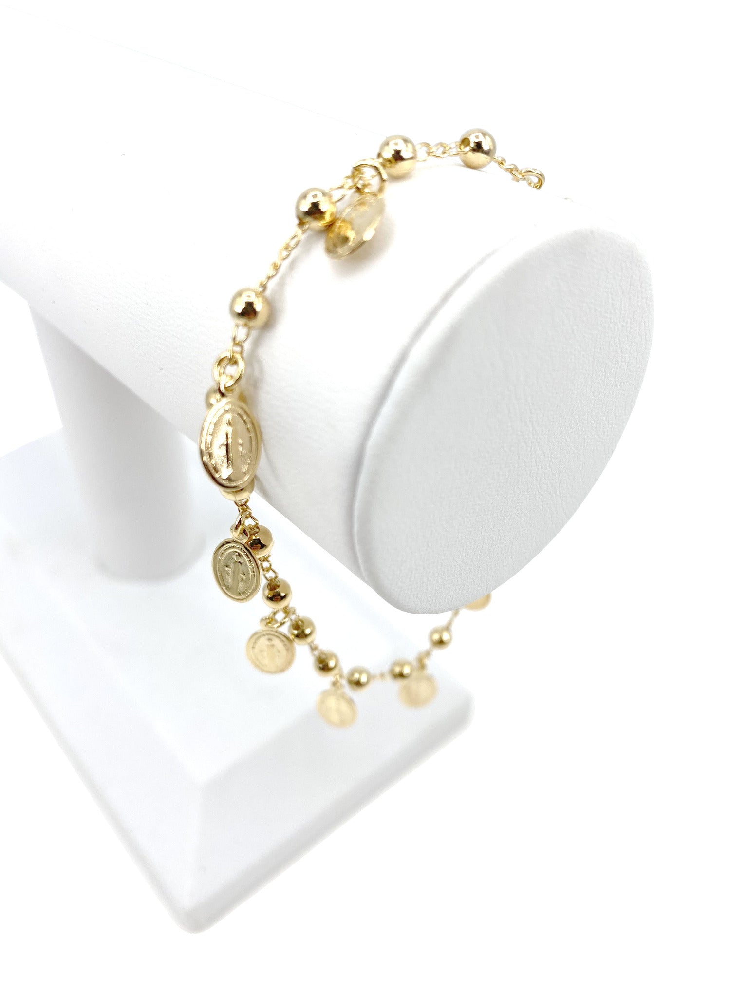 Pulsera con dijes de Nuestra Señora de Gracia