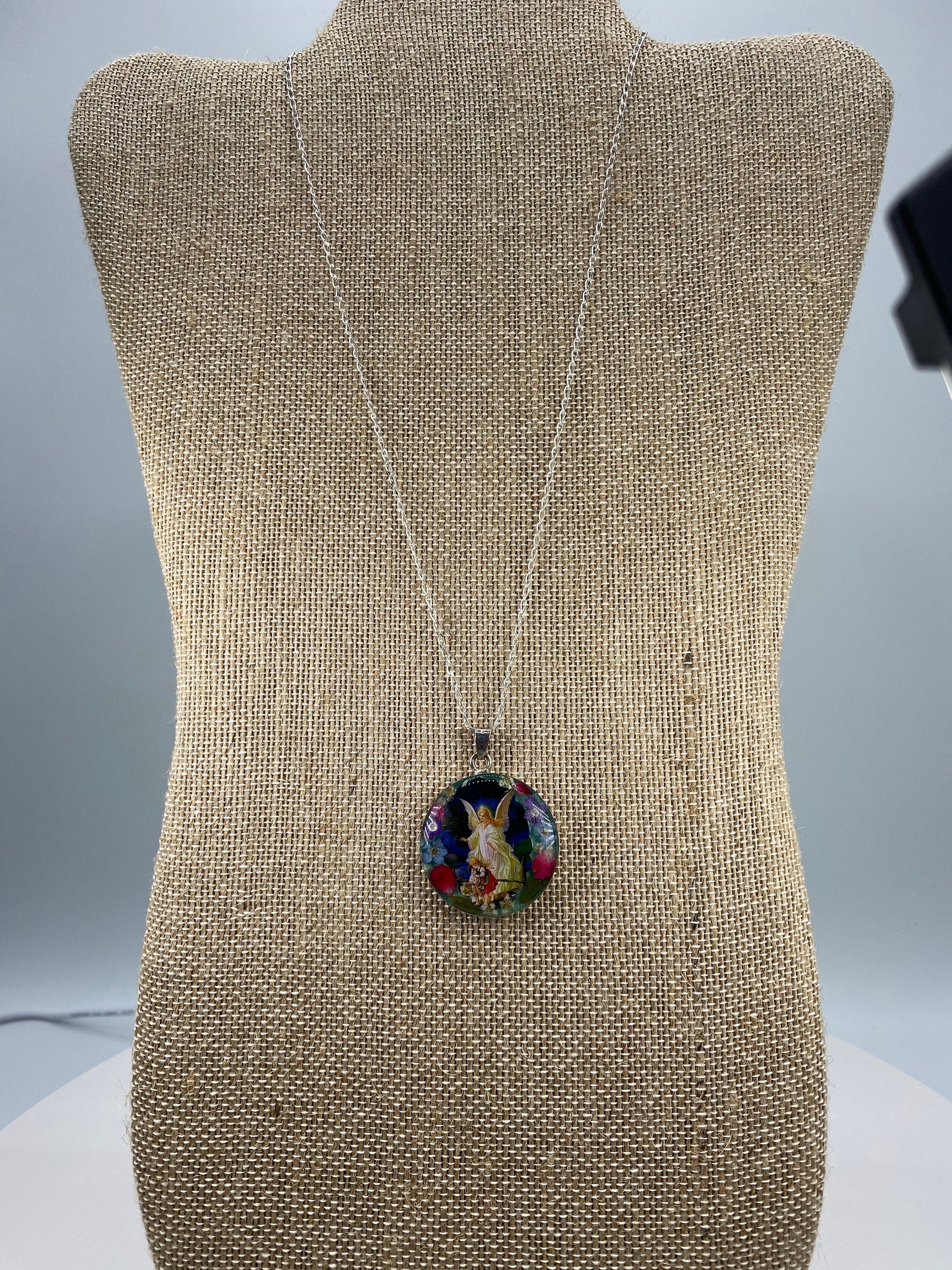 The Guardian Angel   / Angel De La Guardia   - Guadalupe Collection
