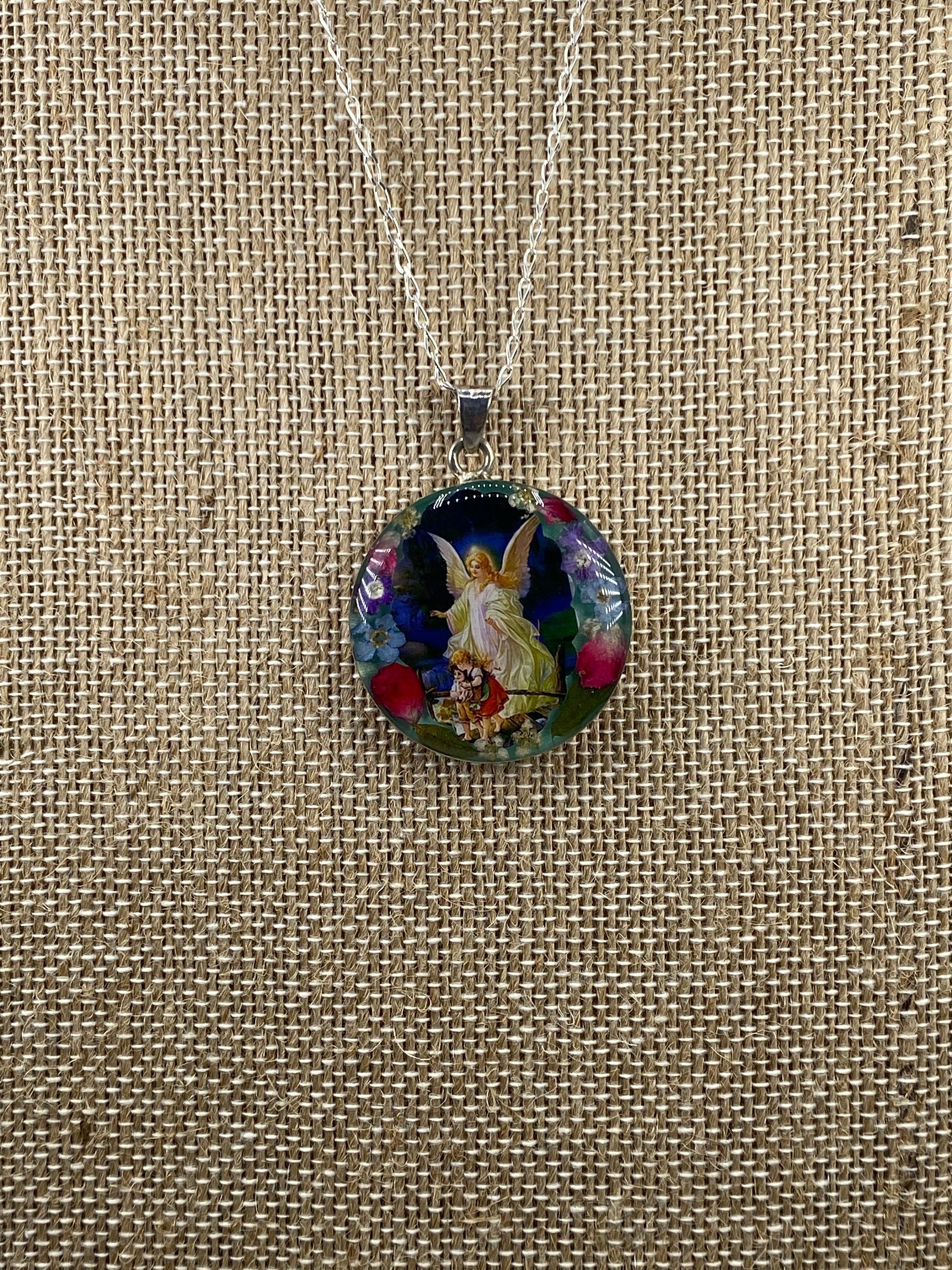 The Guardian Angel   / Angel De La Guardia   - Guadalupe Collection