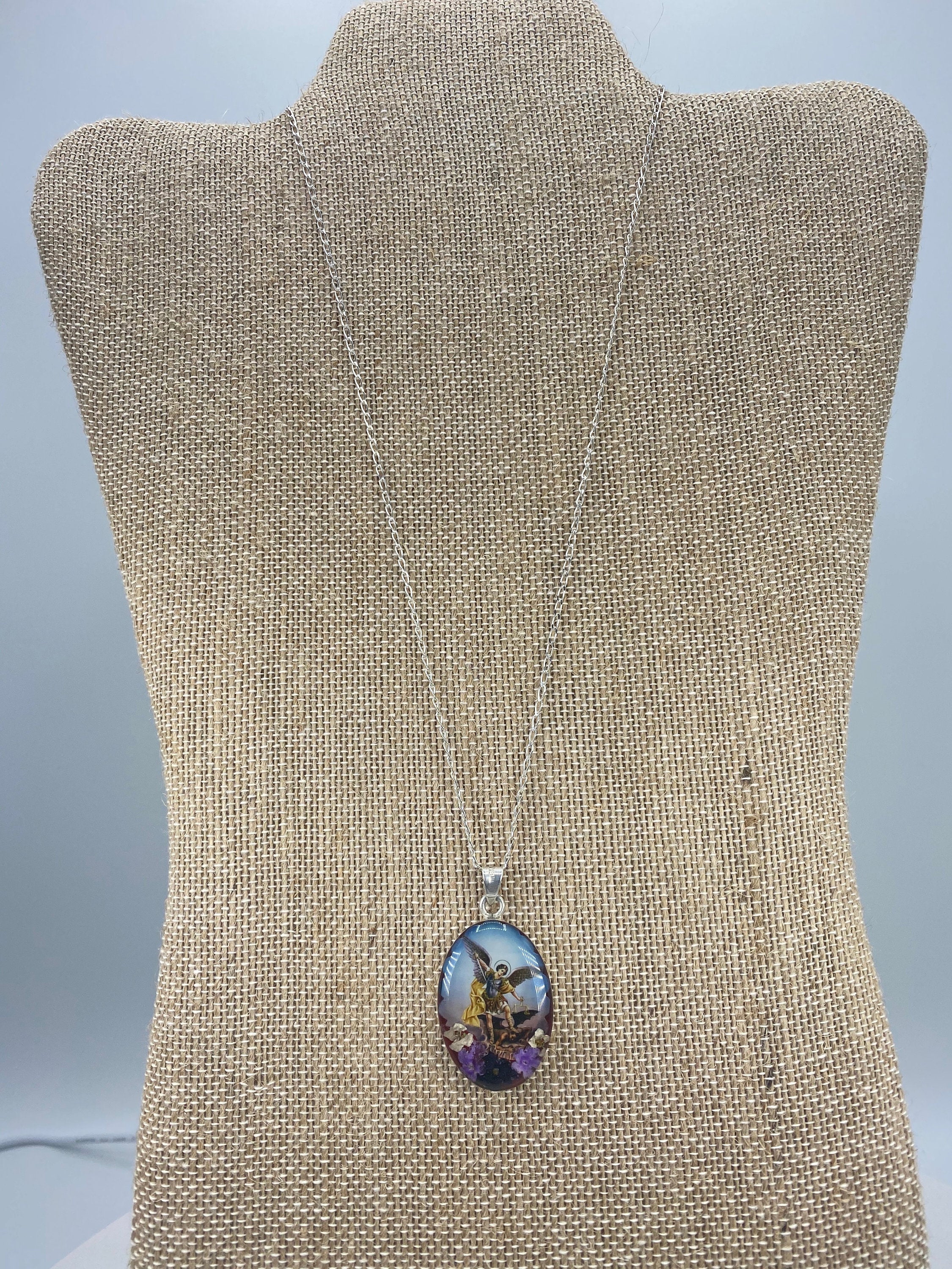 Saint Michael Archangel / San Miguel Archangel Oval   - Guadalupe Collection
