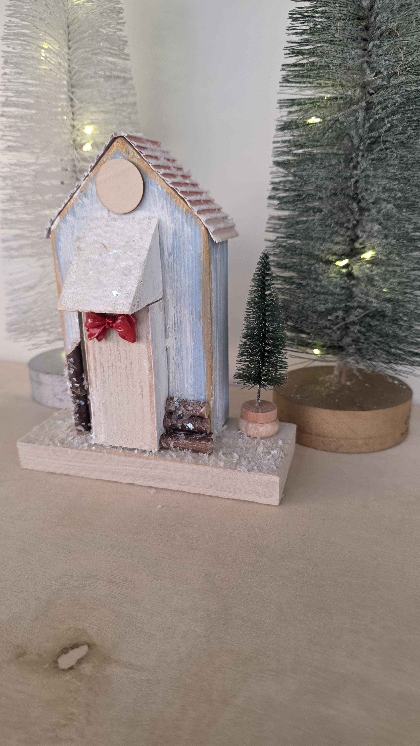 Christmas House Church with hooks Ref. 010
